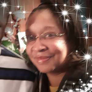 Meet your Posher, Adrianne